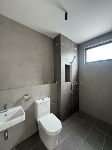 Rumah Teres 2 Tingkat untuk Disewa di Telok Panglima Garang (Selangor) - Grace Lai - Bathroom - PropertyGuru.com.my
