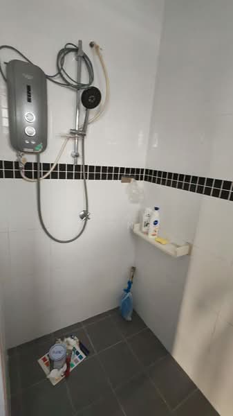Rumah Teres 2 Tingkat untuk Disewa di Subang (Selangor) - Ethan Chong - Bathroom - PropertyGuru.com.my