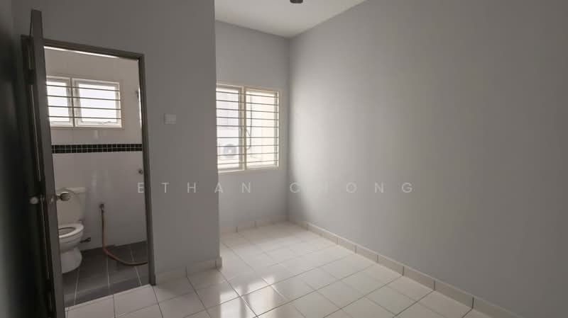 Rumah Teres 2 Tingkat untuk Disewa di Subang (Selangor) - Ethan Chong - Bathroom - PropertyGuru.com.my