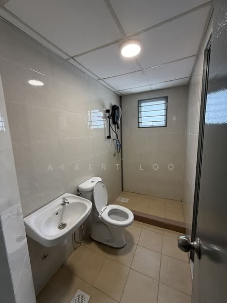 Servis Apartment untuk Disewa di Main Place Residence - Albert Loo - Bathroom - PropertyGuru.com.my