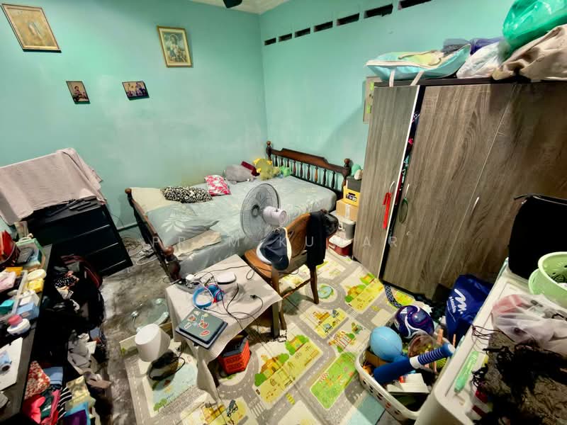 Rumah Teres 1 Tingkat untuk Dijual di Bangsar Baru (Bangsar) - Prem Kumar - Bedroom - PropertyGuru.com.my