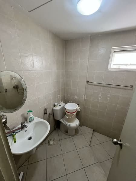 Condominium for Sale at Li Villas - Jonathan De Ho - Bathroom - PropertyGuru.com.my