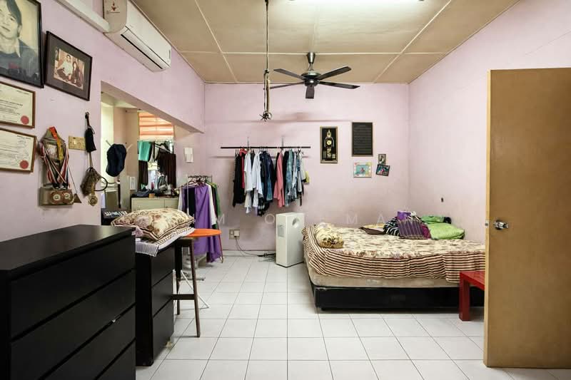Rumah Teres untuk Dijual di Taman Bukit Subang (Shah Alam) - Azim Othman - PropertyGuru.com.my