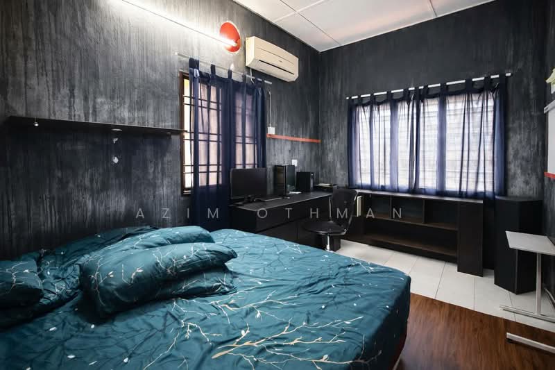 Rumah Teres untuk Dijual di Taman Bukit Subang (Shah Alam) - Azim Othman - PropertyGuru.com.my