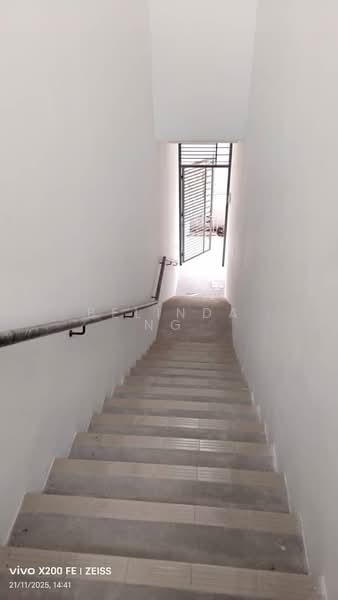 Shop for Sale in Shah Alam (Selangor) - Belinda Ng - Entrance - PropertyGuru.com.my