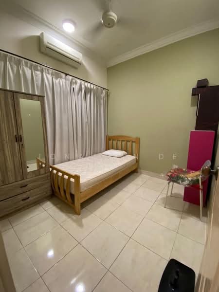 Kondominium untuk Dijual di Pelangi Utama 2 - Jonathan De Ho - Bedroom - PropertyGuru.com.my