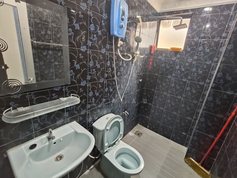 Apartment for Rent at Prima Bayu Apartment - Liza AB - Bathroom - PropertyGuru.com.my