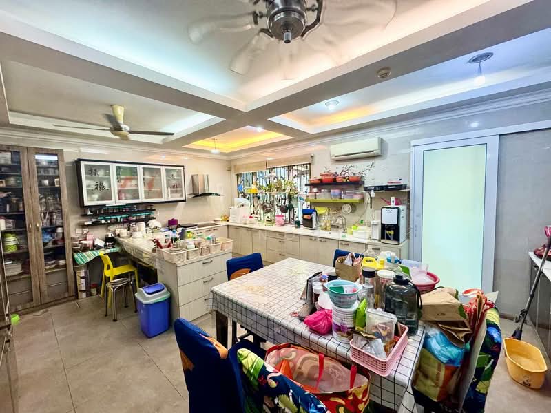 Rumah Teres 2 Tingkat untuk Dijual di Taman Mutiara Indah (Puchong) - Sa'a Nordin - Kitchen - PropertyGuru.com.my