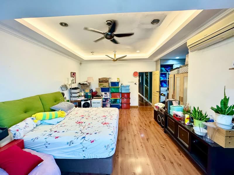 Rumah Teres 2 Tingkat untuk Dijual di Taman Mutiara Indah (Puchong) - Sa'a Nordin - Living Room - PropertyGuru.com.my