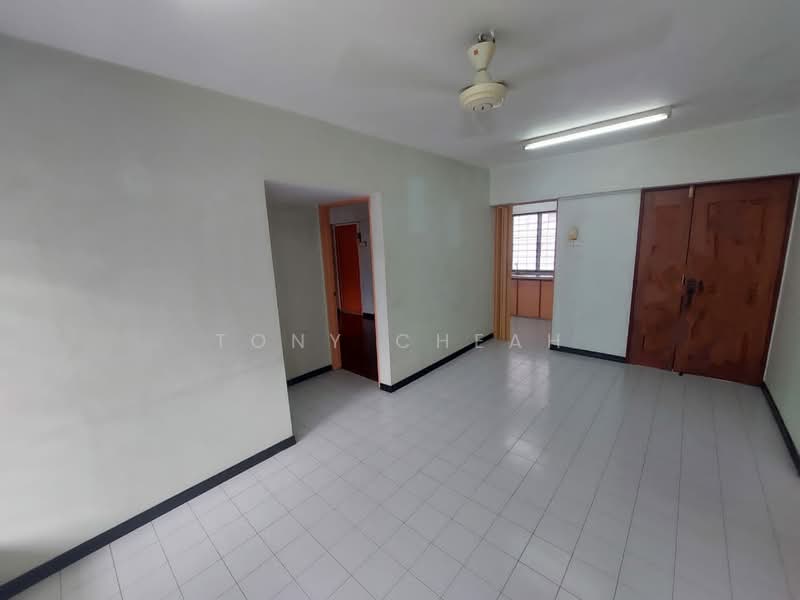 Rumah Flat untuk Dijual di Taman Sri Timur - Tony Cheah - Living Room - PropertyGuru.com.my