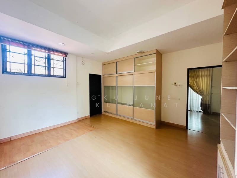Semi-Detached House for Sale in Seksyen 6 (Bangi) - Tengku June Tengku Mamat - PropertyGuru.com.my