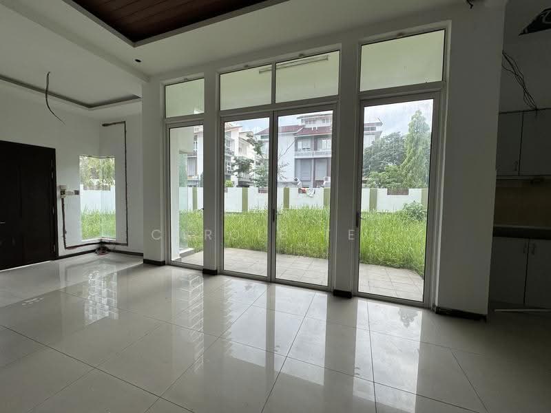 Rumah Berkembar untuk Dijual di Happy Garden (Kuchai Lama) - Carole Teh - Living Room - PropertyGuru.com.my