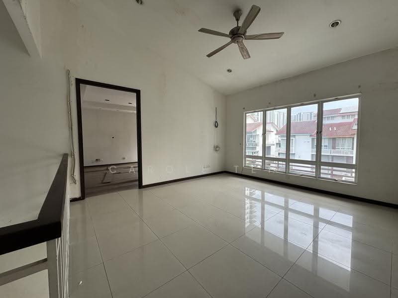 Rumah Berkembar untuk Dijual di Happy Garden (Kuchai Lama) - Carole Teh - Living Room - PropertyGuru.com.my