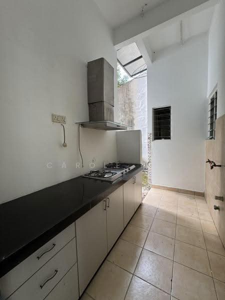 Rumah Berkembar untuk Dijual di Happy Garden (Kuchai Lama) - Carole Teh - Kitchen - PropertyGuru.com.my