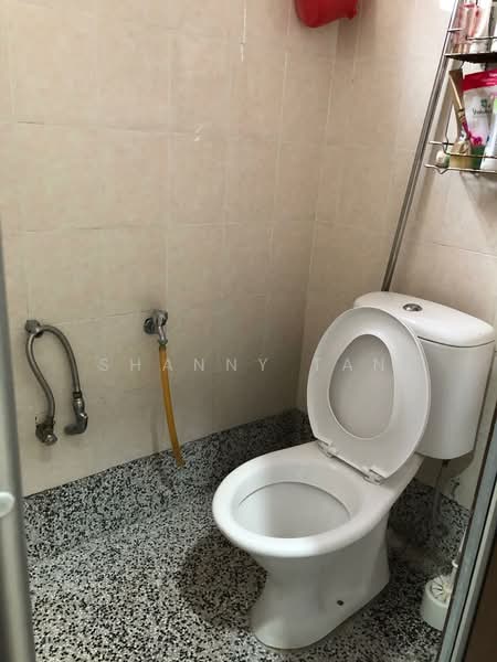 Rumah Berkembar untuk Dijual di Taman Vista Mutiara (Bandar Sungai Long) - Shanny Tan - Bathroom - PropertyGuru.com.my