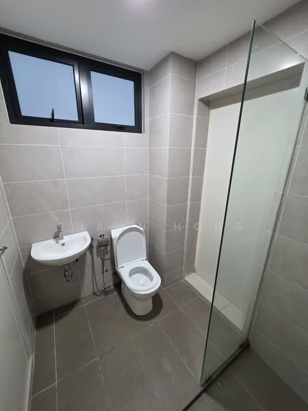 Condominium for Sale at M Vista - Shawn Hong - Studio : Bathroom Actual Unit Photo - PropertyGuru.com.my