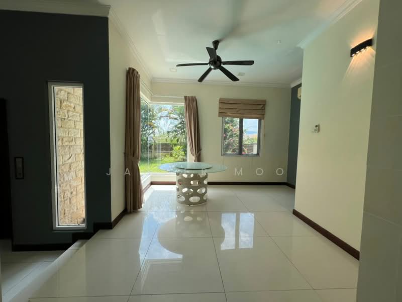 Rumah Berkembar untuk Dijual di Beverly Heights (Melawati) - Jagger Moo - Living Room - PropertyGuru.com.my