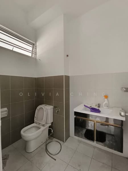 2-storey Terraced House for Sale in Setia Tropika (Johor Bahru) - Olivia Ching - Bathroom - PropertyGuru.com.my