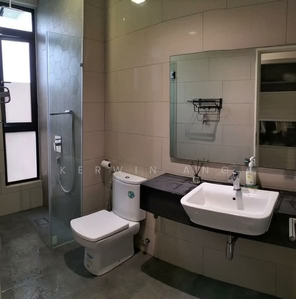 Rumah Bandar untuk Dijual di Seri Kembangan (Selangor) - Kerwin Ang - Bathroom - PropertyGuru.com.my