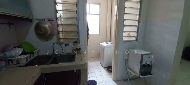 Condominium for Rent at Seri Maya Condominium - Johnny Khor - Kitchen - PropertyGuru.com.my