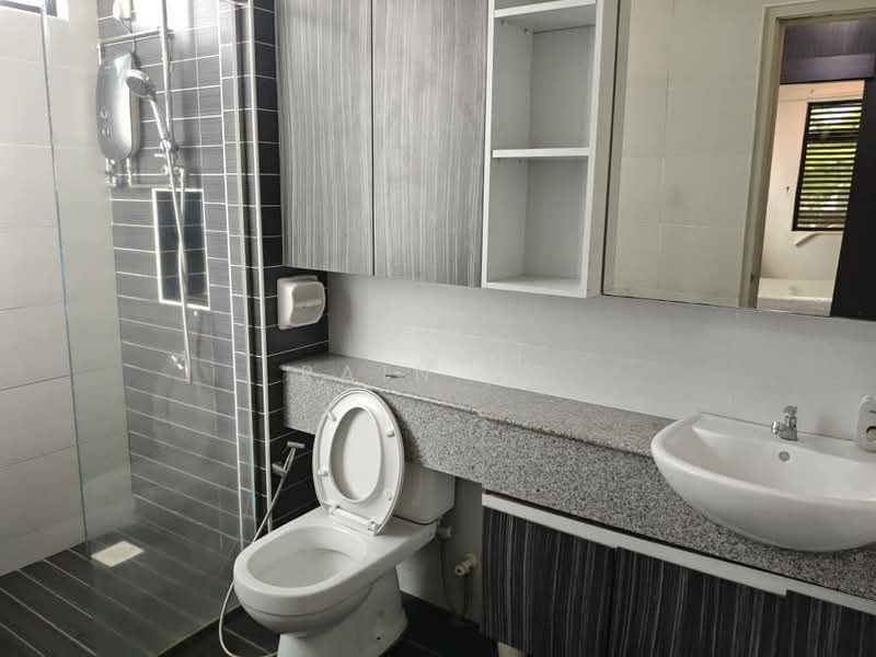Semi-Detached House for Rent in Johor Bahru (Johor) - Rain Ng - Bathroom - PropertyGuru.com.my