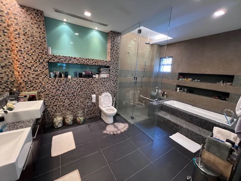 Semi-Detached House for Sale in Sungai Long (Bandar Sungai Long) - Shanny Tan - Bathroom - PropertyGuru.com.my