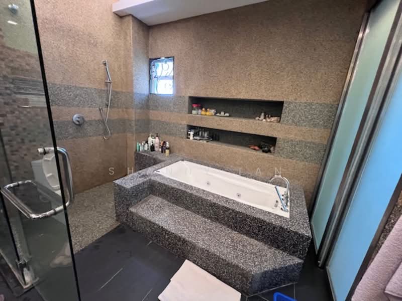 Semi-Detached House for Sale in Sungai Long (Bandar Sungai Long) - Shanny Tan - Bathroom - PropertyGuru.com.my