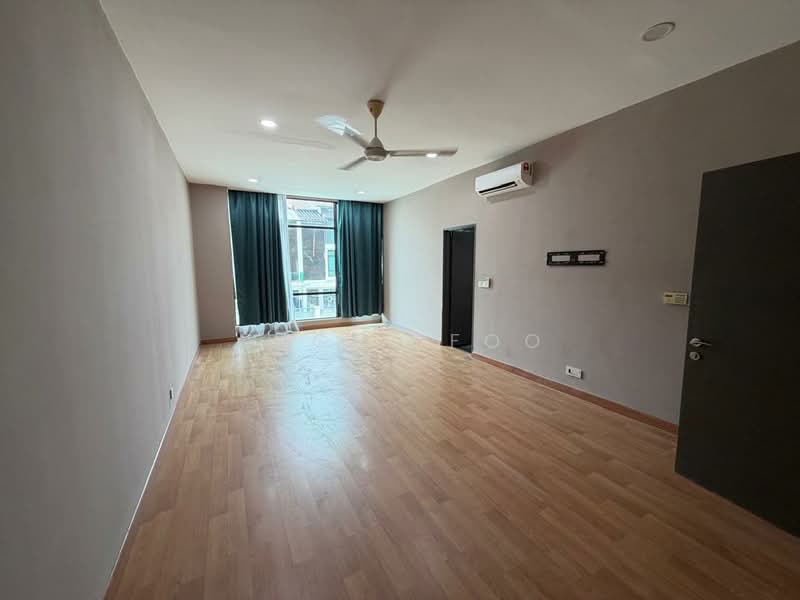 3-storey Terraced House for Sale in Batu Caves (Selangor) - Angel Foo - Living Room - PropertyGuru.com.my
