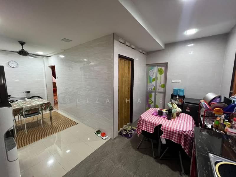 2-storey Terraced House for Sale in Cheras (Selangor) - Hasliza Hassan - Dining Room - PropertyGuru.com.my