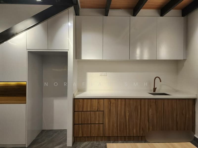 Servis Apartment untuk Disewa di Millennium Place @ Millennium Square - Norafian SMH - Kitchen - PropertyGuru.com.my