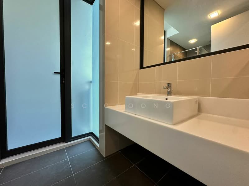 Kondominium untuk Disewa di The LIGHT COLLECTION II - SC Choong - Bathroom - PropertyGuru.com.my