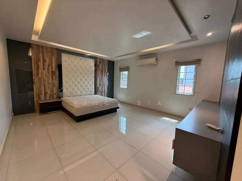 Rumah Banglo untuk Dijual di Taman Kebun Teh (Johor Bahru) - Vincy Sia - Bedroom - PropertyGuru.com.my