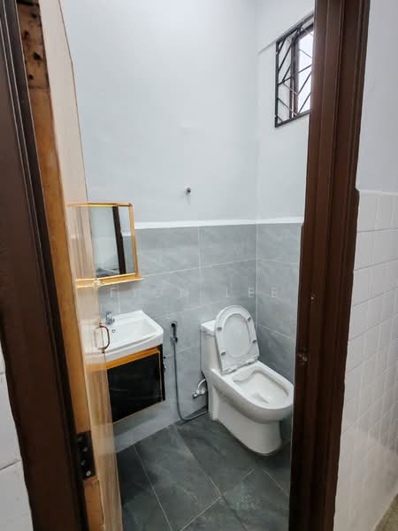 2-storey Terraced House for Rent in Johor Bahru (Johor) - Fion Lee - Bathroom - PropertyGuru.com.my