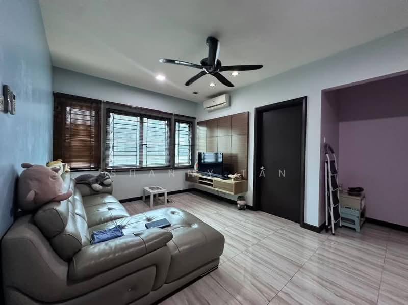 Rumah Berkembar untuk Dijual di Bandar Sungai Long (Selangor) - Shanny Tan - Living Room - PropertyGuru.com.my