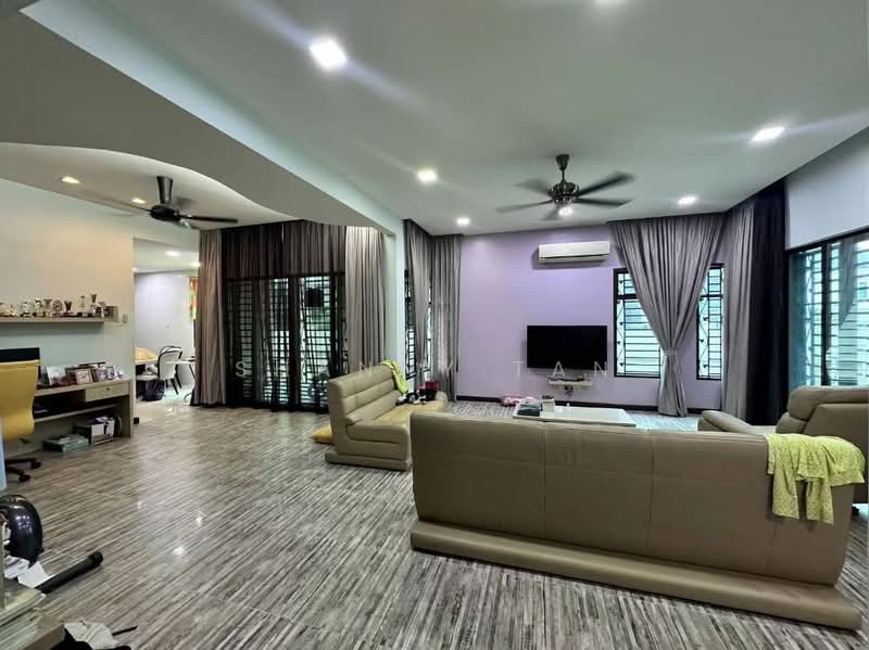 Rumah Berkembar untuk Dijual di Bandar Sungai Long (Selangor) - Shanny Tan - Living Room - PropertyGuru.com.my