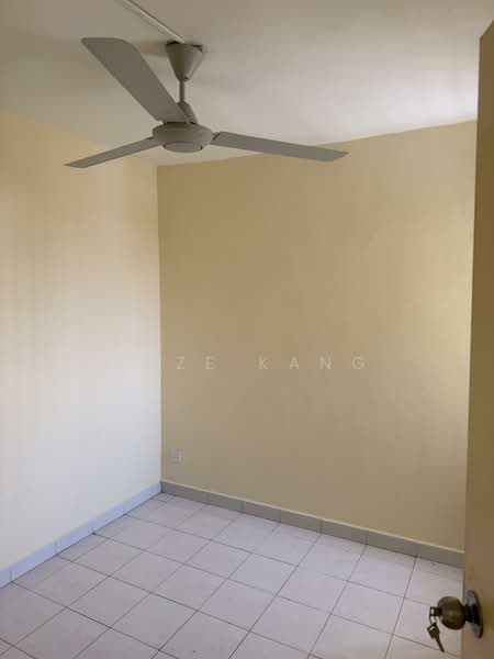 For Rent - Taman Kristal