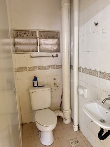 For Rent - Taman Kristal