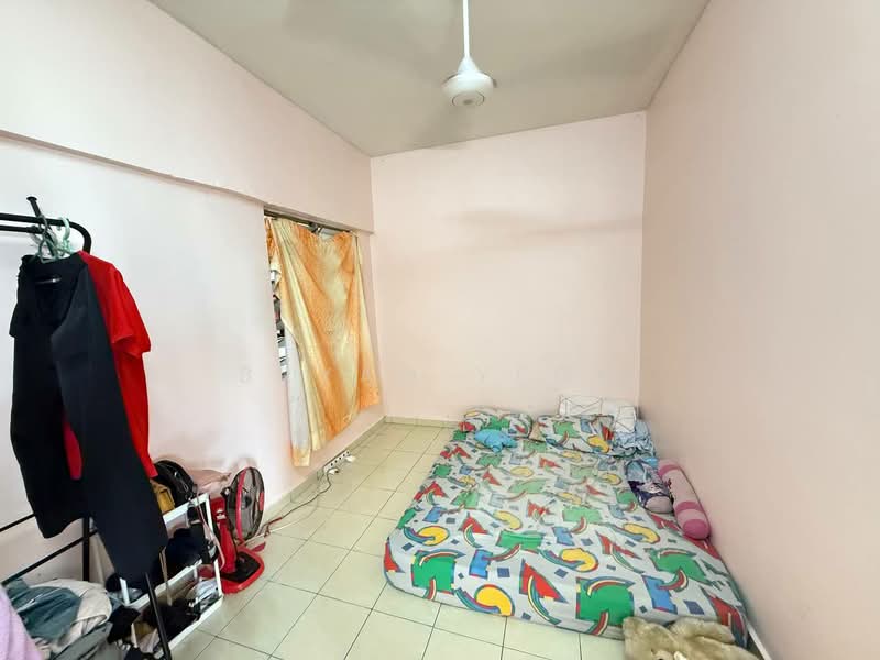 Pangsapuri untuk Dijual di Pangsapuri Seri Nipah - Bryan Yeoh - Bedroom - PropertyGuru.com.my