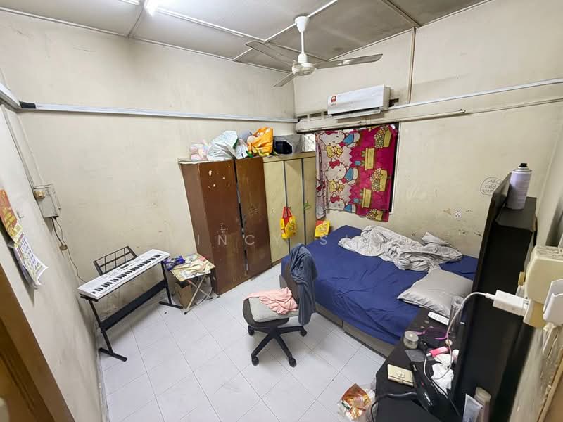 1-storey Terraced House for Sale in Taman Pancasila (Kulai) - Vincy Sia - Bedroom - PropertyGuru.com.my