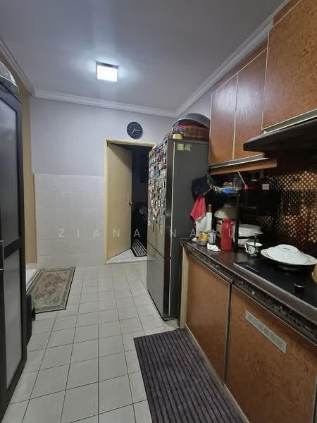 Cluster House for Sale in Alam Suria (Puncak Alam) - Ziana Najib - Kitchen - PropertyGuru.com.my