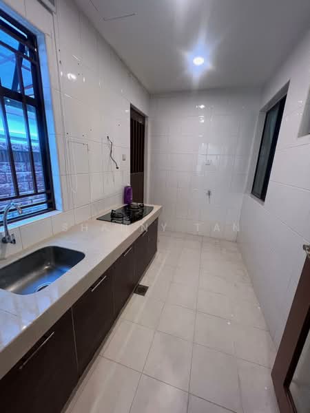 Rumah Berkembar untuk Dijual di Bandar Sungai Long (Selangor) - Shanny Tan - Kitchen - PropertyGuru.com.my