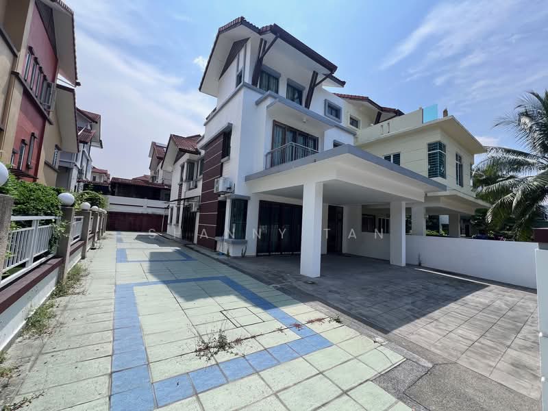 Rumah Berkembar untuk Dijual di Bandar Sungai Long (Selangor) - Shanny Tan - Exterior - PropertyGuru.com.my