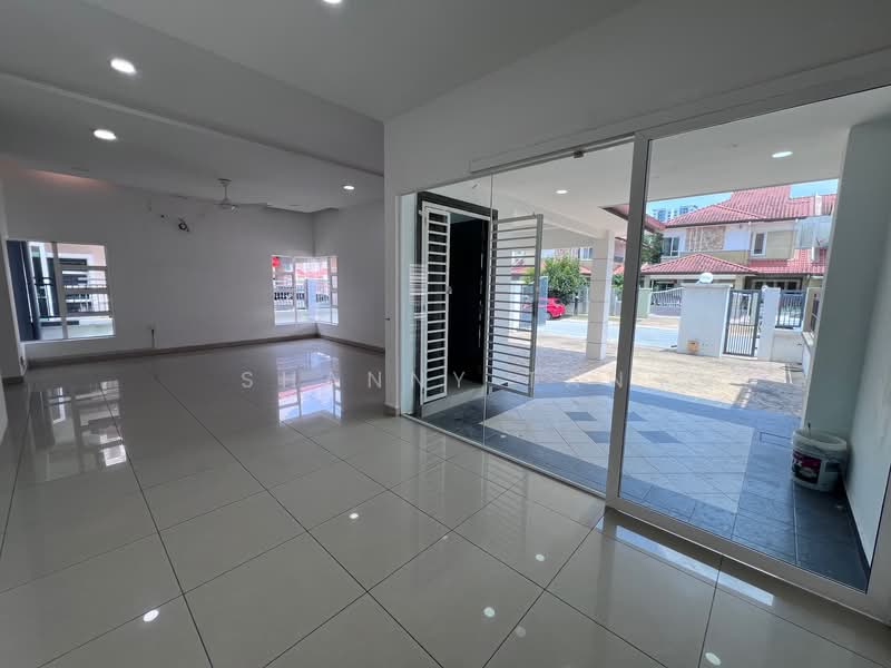 Semi-Detached House for Sale in Sungai Long (Bandar Sungai Long) - Shanny Tan - Living Room - PropertyGuru.com.my