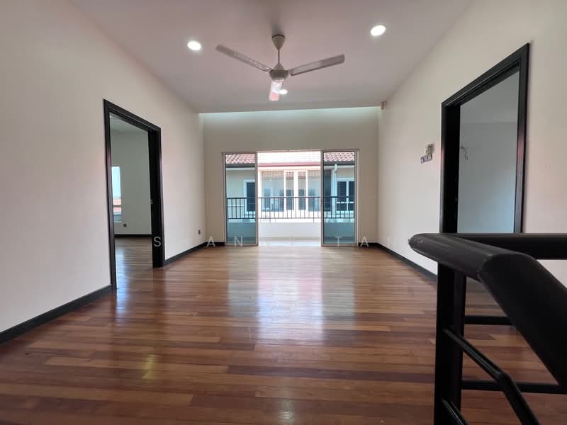 Semi-Detached House for Sale in Sungai Long (Bandar Sungai Long) - Shanny Tan - Living Room - PropertyGuru.com.my