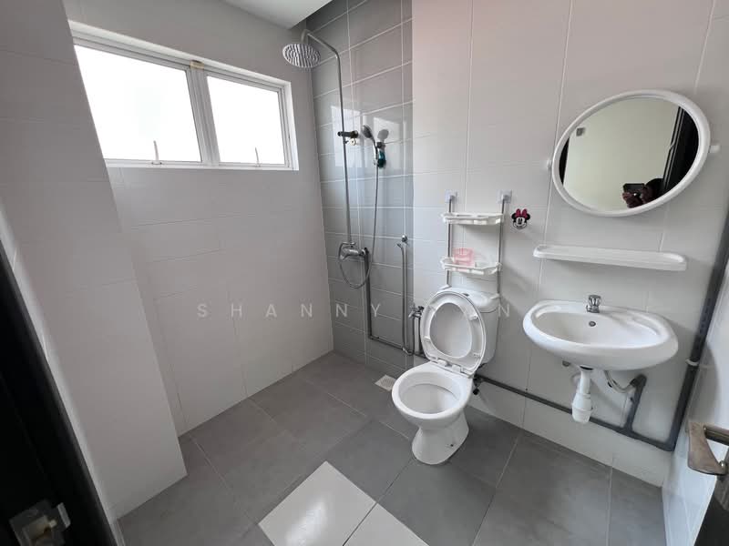 Semi-Detached House for Sale in Sungai Long (Bandar Sungai Long) - Shanny Tan - Bathroom - PropertyGuru.com.my