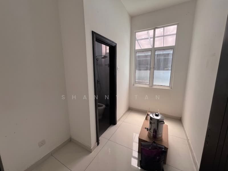 Rumah Berkembar untuk Dijual di Wira Heights (Bandar Sungai Long) - Shanny Tan - Bathroom - PropertyGuru.com.my