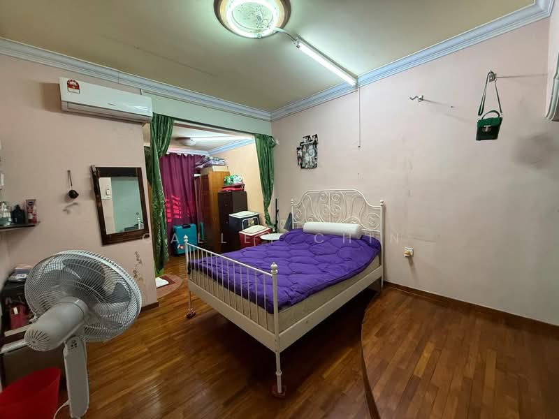 2-storey Terraced House for Sale in Permas Jaya (Johor) - Calley Chin - Bedroom - PropertyGuru.com.my