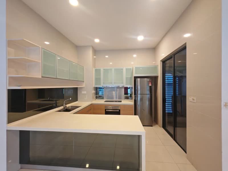 Kondominium untuk Dijual di Mirage Residence - JC Lee - Kitchen - PropertyGuru.com.my