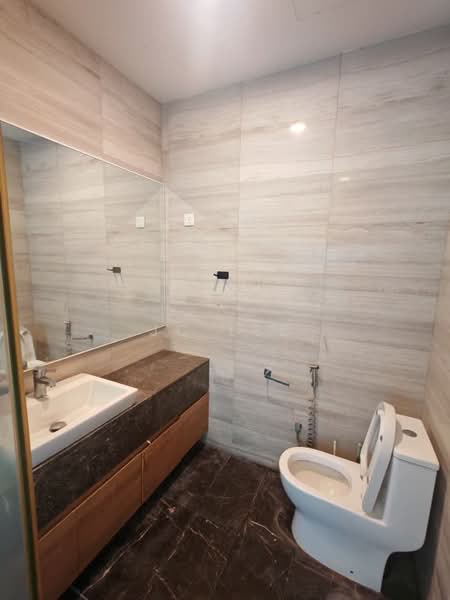 Kondominium untuk Dijual di Mirage Residence - JC Lee - Bathroom - PropertyGuru.com.my
