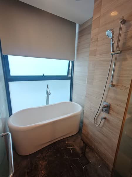 Kondominium untuk Dijual di Mirage Residence - JC Lee - Bathroom - PropertyGuru.com.my